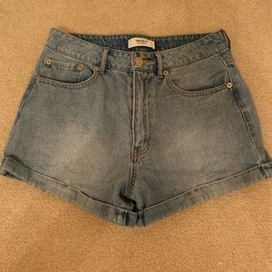 cuffed light wash mom jean shorts